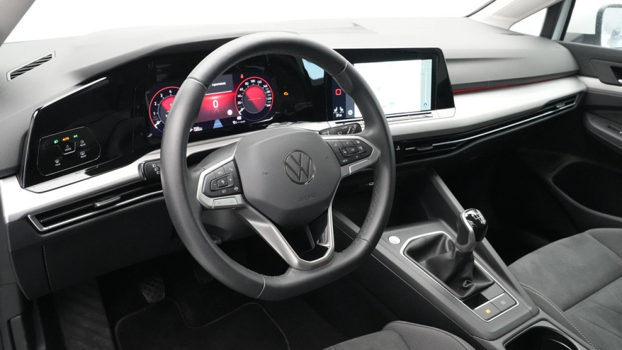 Volkswagen Golf 1.0 TSI 110pk Life Business