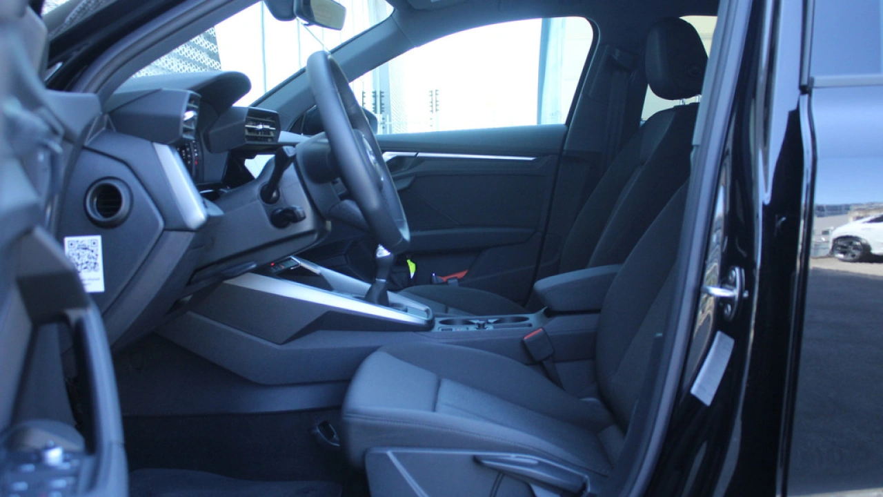Audi A3 Sportback 30 TFSI 110pk Pro Line / Privacy Glass / 17