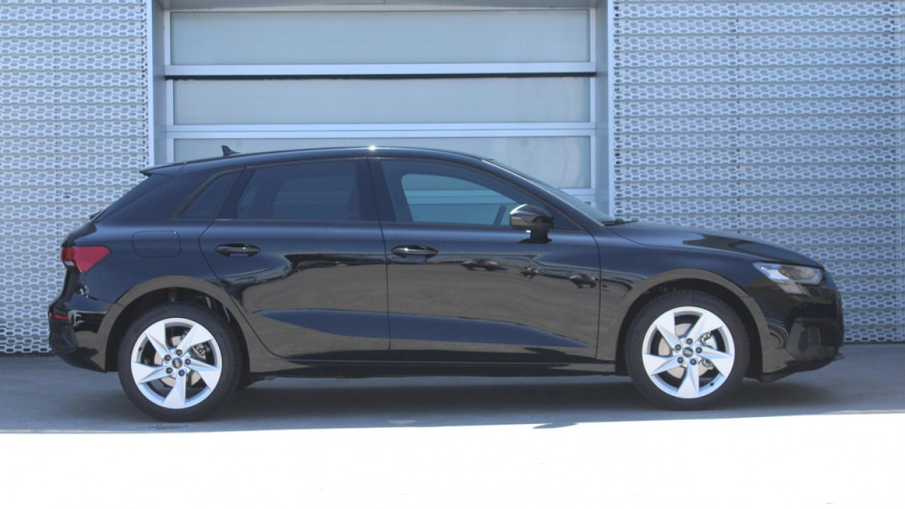 Audi A3 Sportback 30 TFSI 110pk Pro Line / Privacy Glass / 17