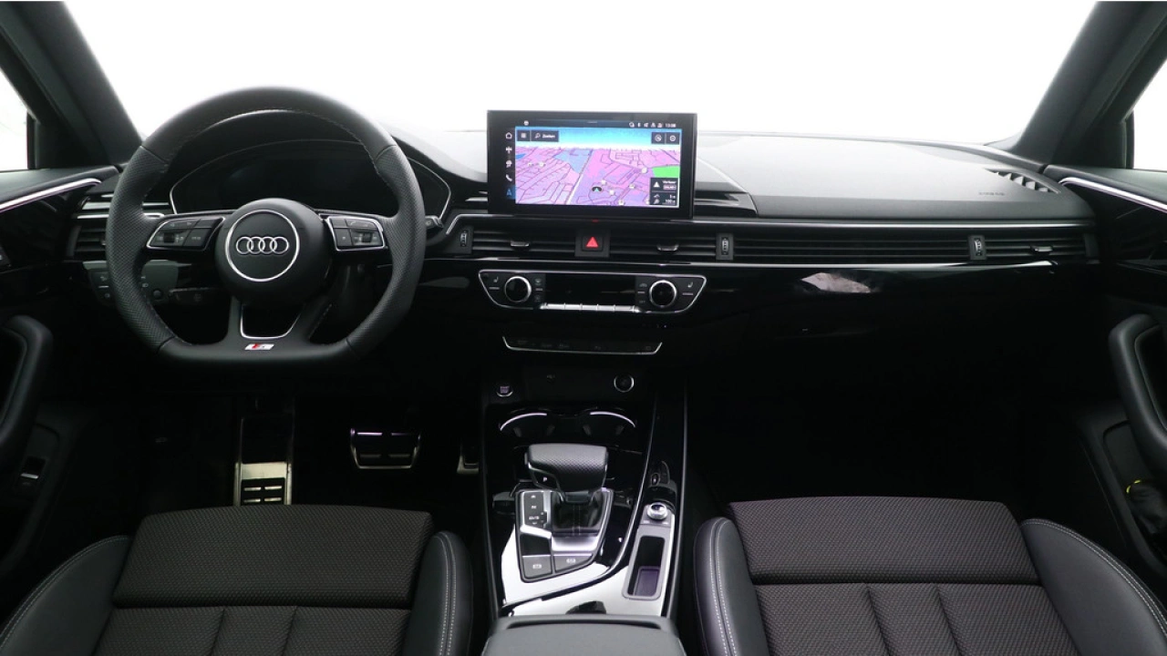 Audi A4 Avant 35 TFSI S Edition Competition | Panodak | Stoelverwarming | Camera | PDC V+A | 19 