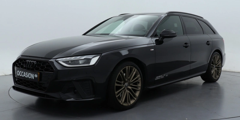 Audi A4 Avant 35 TFSI S Edition Competition | Panodak | Stoelverwarming | Camera | PDC V+A | 19