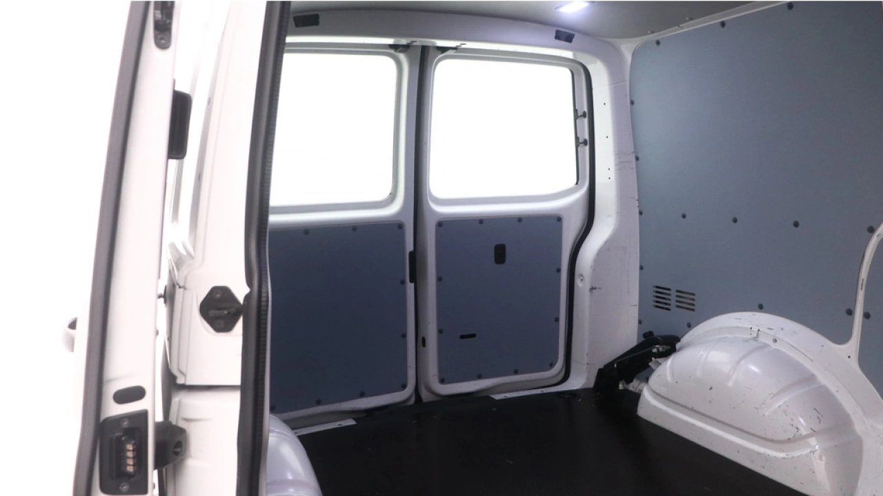 VW Bedrijfswagens Transporter 2.0 TDI L1H1 26 Economy Business