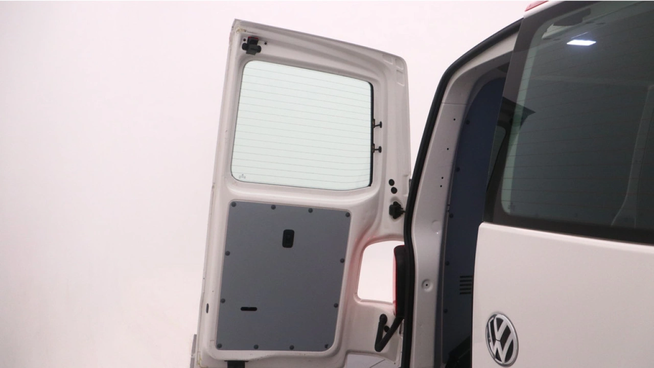 VW Bedrijfswagens Transporter 2.0 TDI L1H1 26 Economy Business