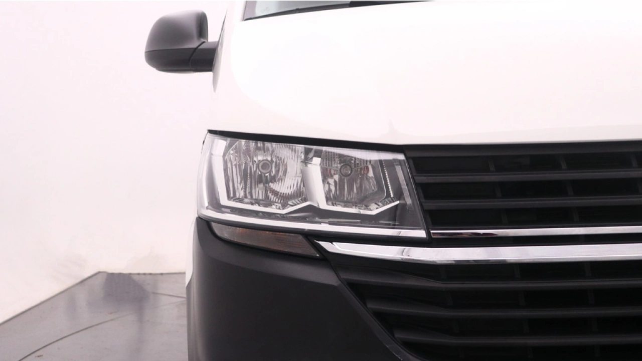 VW Bedrijfswagens Transporter 2.0 TDI L1H1 26 Economy Business