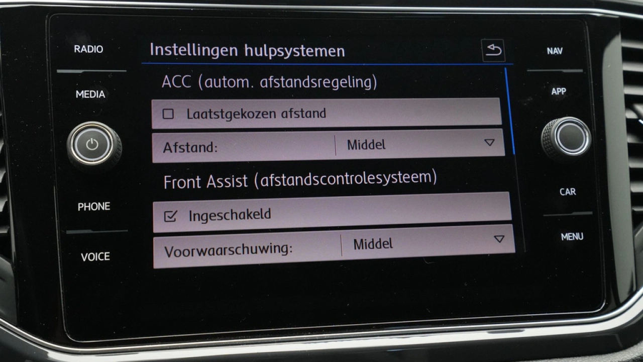 Volkswagen T-Roc 1.5 TSI 150pk DSG Sport