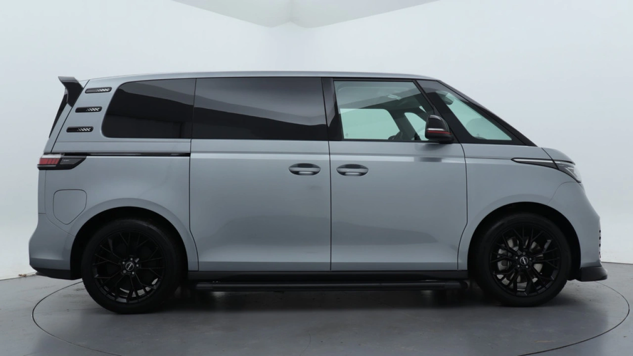 VW Bedrijfswagens ID. Buzz Cargo Bulli edition 79 kWh Red Line