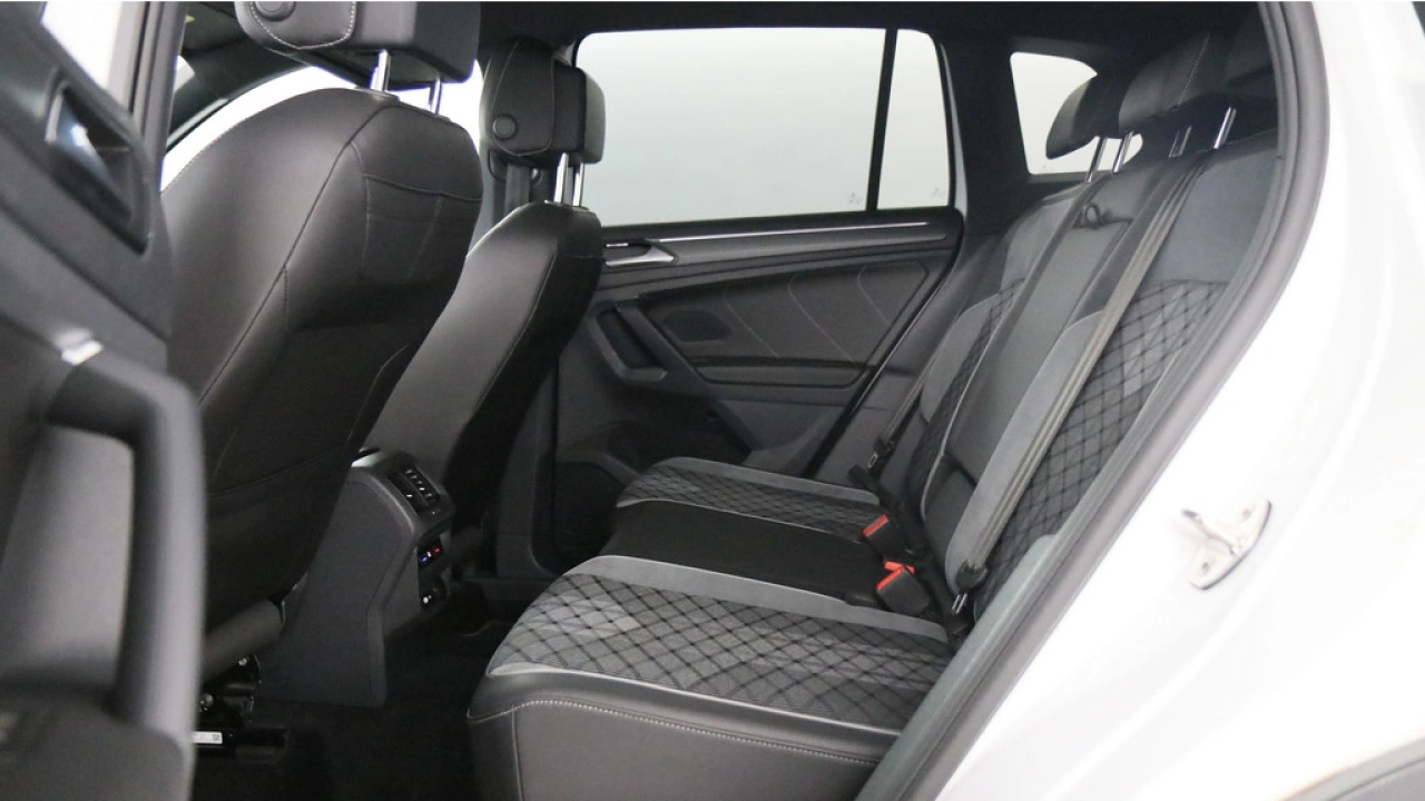 Volkswagen Tiguan 1.5 TSI 150pk R-Line Business+ Black Style DSG