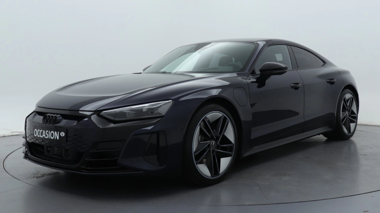 Audi e-tron GT Competition 93 kWh Exclusive Nachtblauw metallic