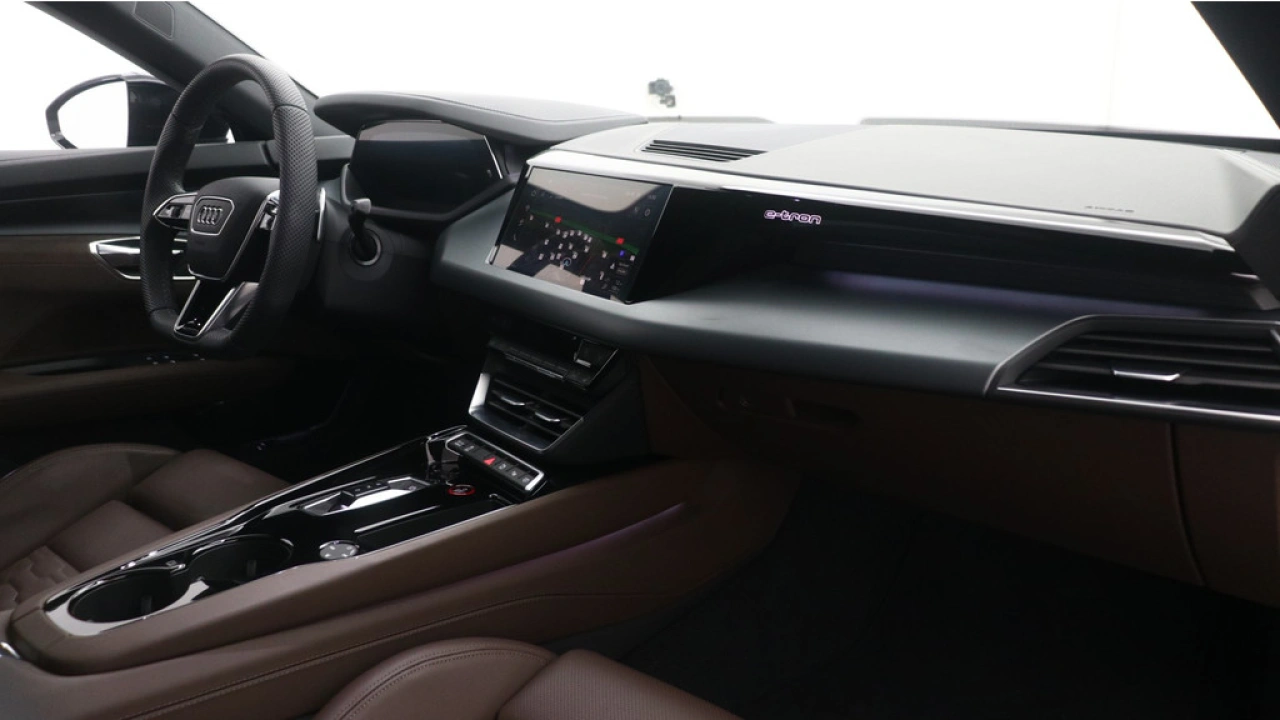 Audi e-tron GT Competition 93 kWh Exclusive Nachtblauw metallic