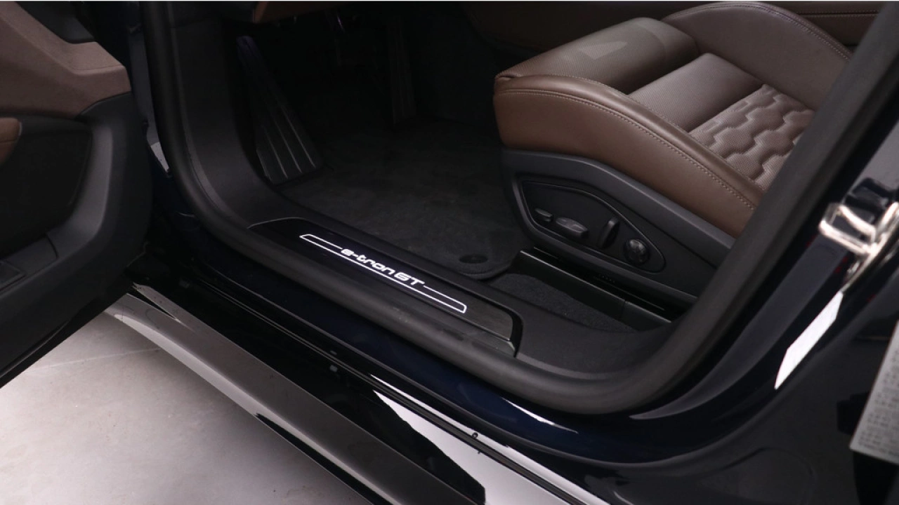 Audi e-tron GT Competition 93 kWh Exclusive Nachtblauw metallic