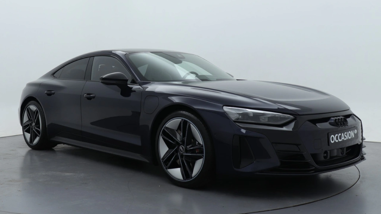 Audi e-tron GT Competition 93 kWh Exclusive Nachtblauw metallic