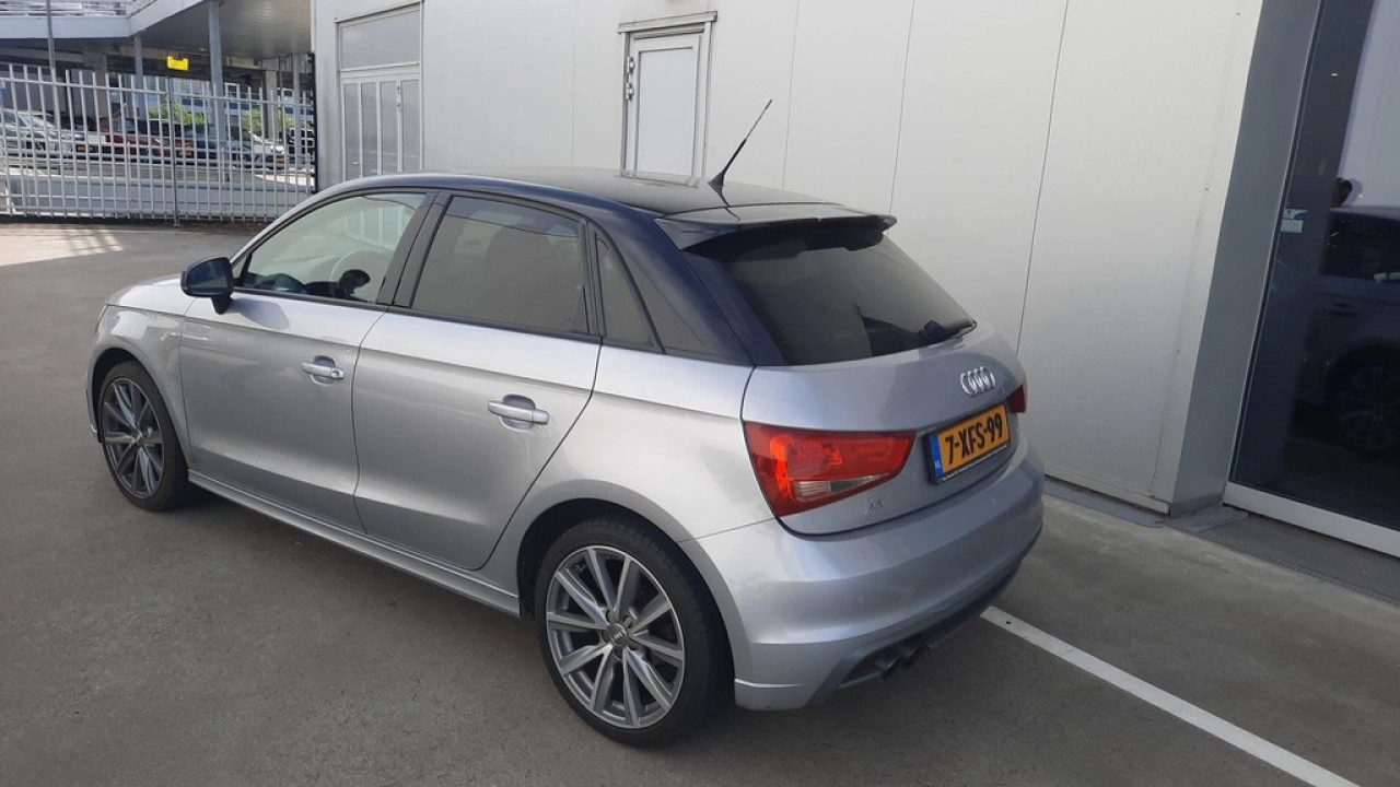 Audi A1 Sportback 1.4 TFSI 140pk Automaat CoD Admired / Camera / Parkeerhulp V+A