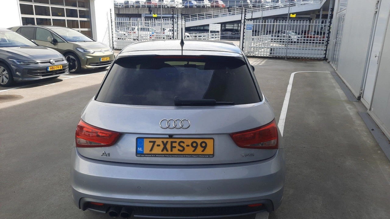 Audi A1 Sportback 1.4 TFSI 140pk Automaat CoD Admired / Camera / Parkeerhulp V+A