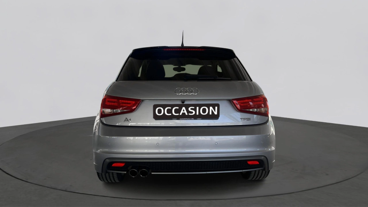 Audi A1 Sportback 1.4 TFSI 140pk Automaat CoD Admired / Camera / Parkeerhulp V+A