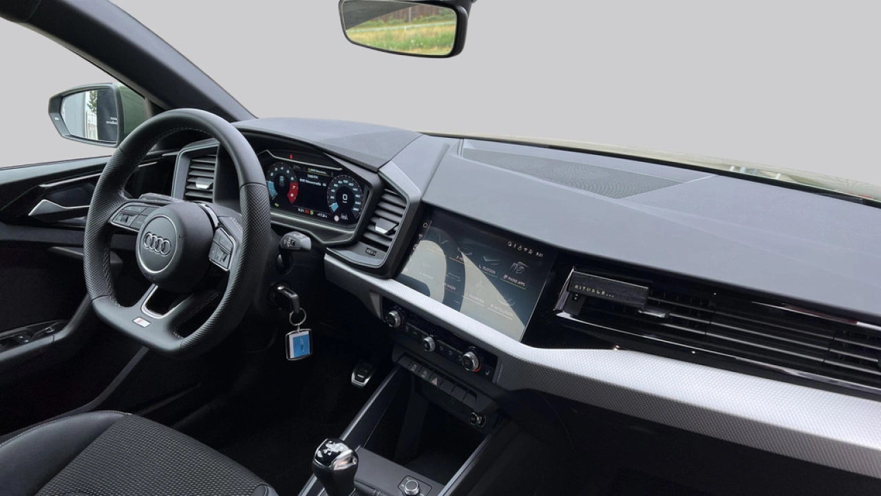 Audi A1 Sportback 25 TFSI 96pk S Edition / Stoelverwarming / Privacy glas / Demonstratievoertuig