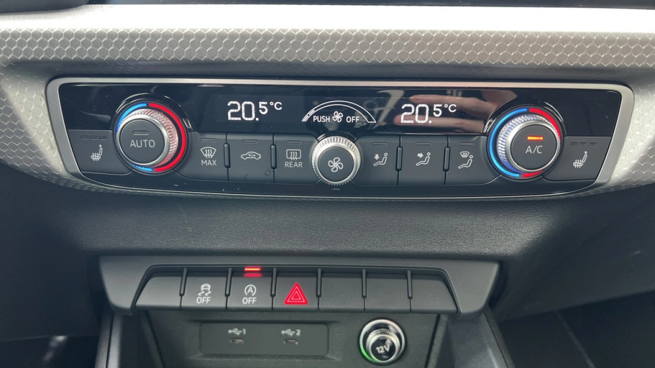 Audi A1 Sportback 25 TFSI 96pk S Edition / Stoelverwarming / Privacy glas / Demonstratievoertuig