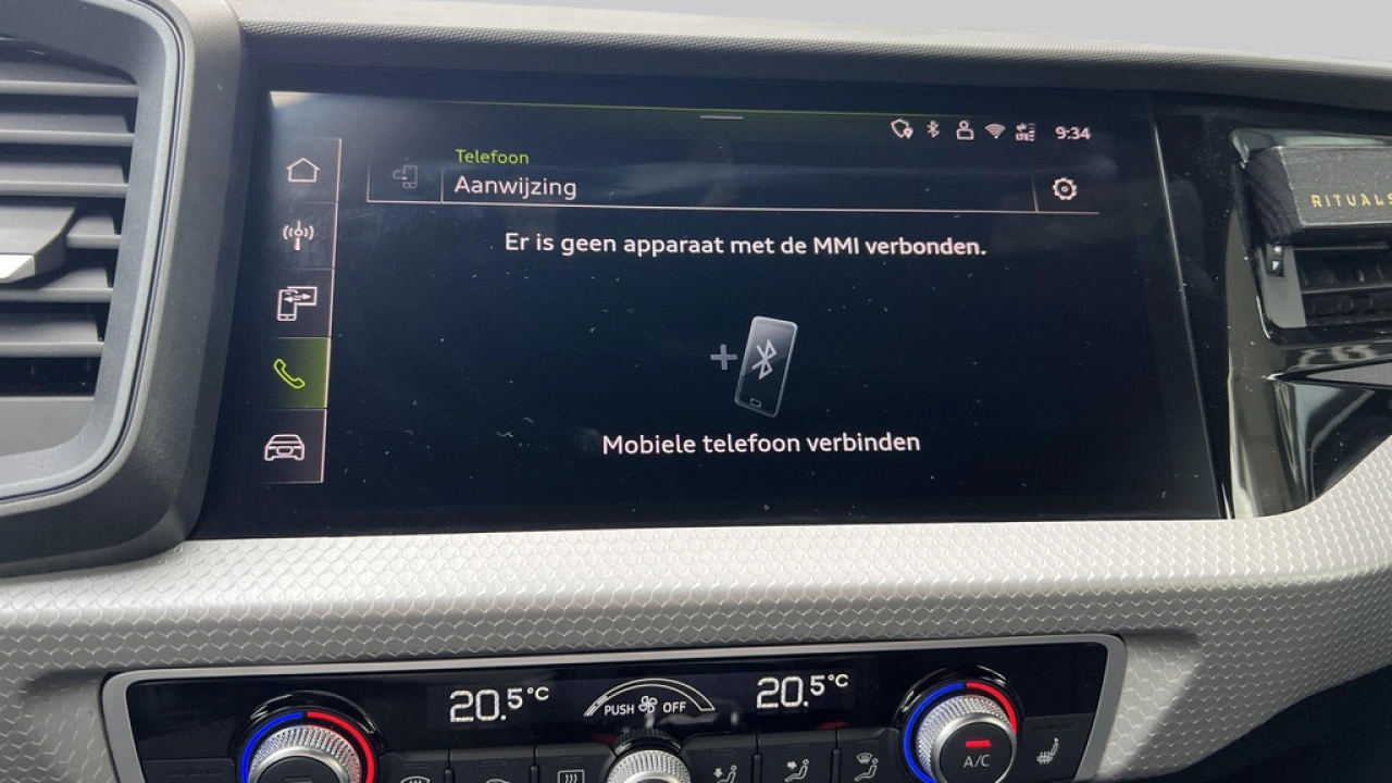 Audi A1 Sportback 25 TFSI 96pk S Edition / Stoelverwarming / Privacy glas / Demonstratievoertuig