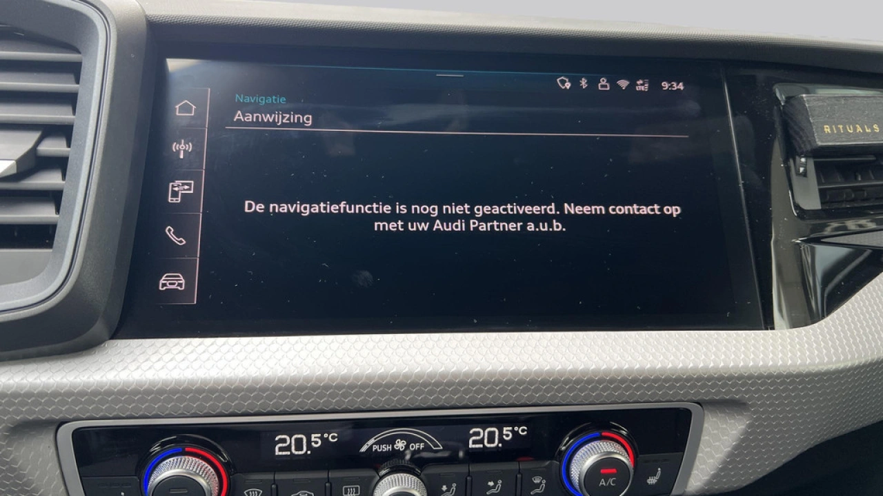 Audi A1 Sportback 25 TFSI 96pk S Edition / Stoelverwarming / Privacy glas / Demonstratievoertuig