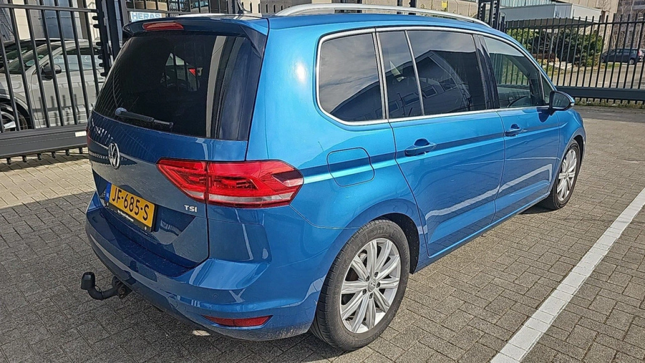 Volkswagen Touran 1.2 TSI 110pk Highline 7p