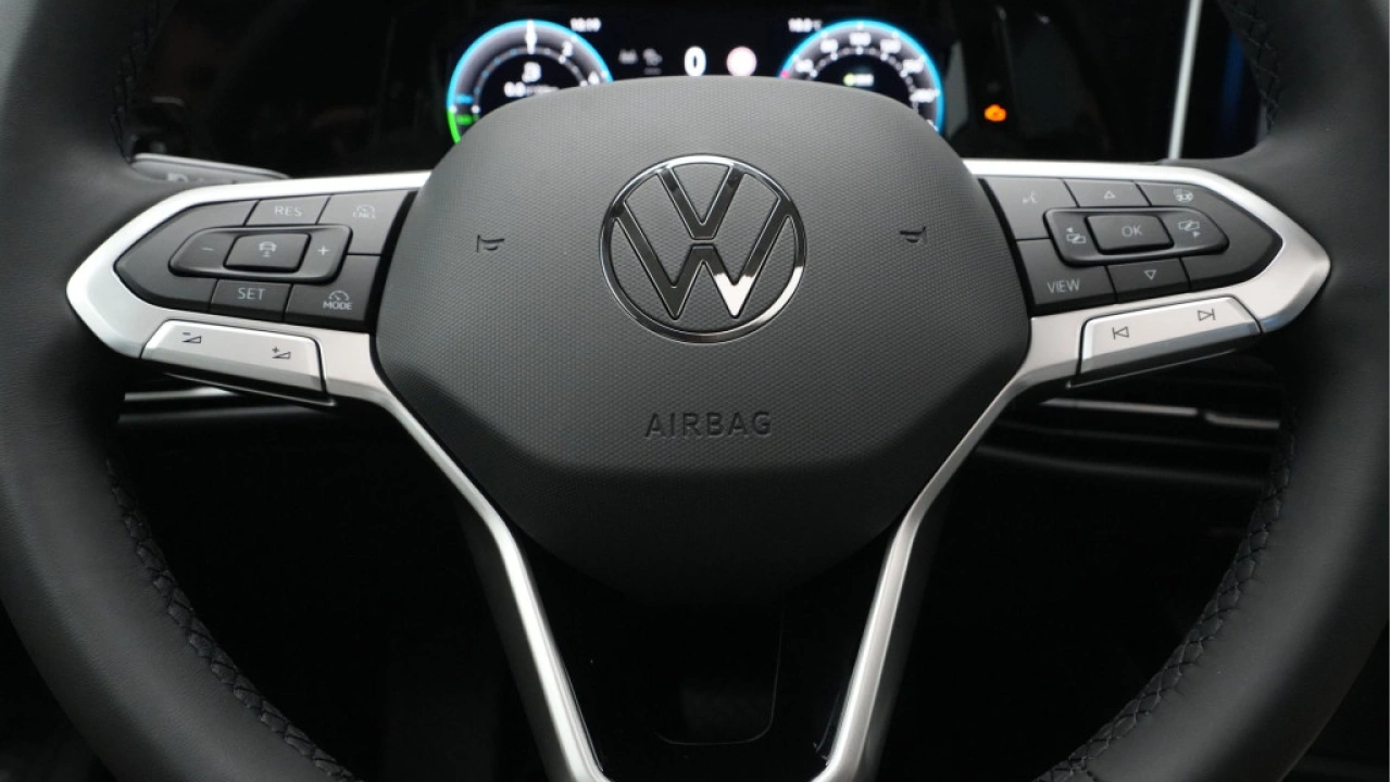 Volkswagen Golf 1.5 eHybrid Style Edition