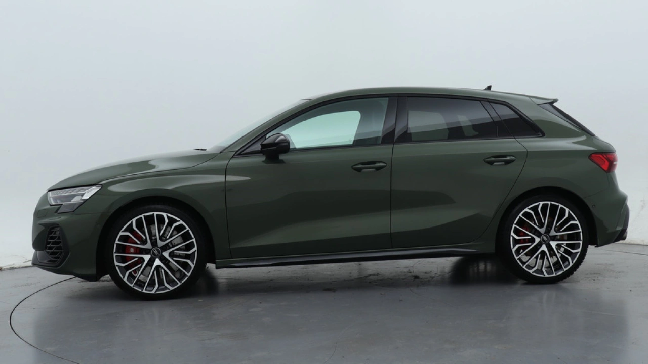 Audi A3 Sportback 2.0 TSFI S3 quattro | Panoramadak | Sonos | Performance-uitlaat titaan |