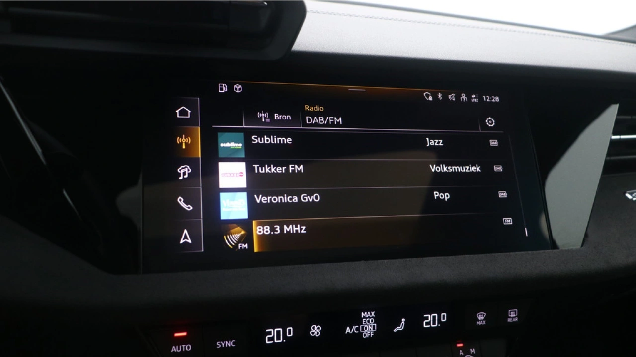 Audi A3 Sportback 2.0 TSFI S3 quattro | Panoramadak | Sonos | Performance-uitlaat titaan |