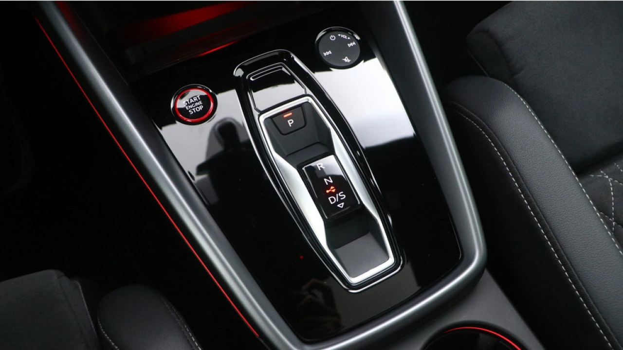 Audi A3 Sportback 2.0 TSFI S3 quattro | Panoramadak | Sonos | Performance-uitlaat titaan |
