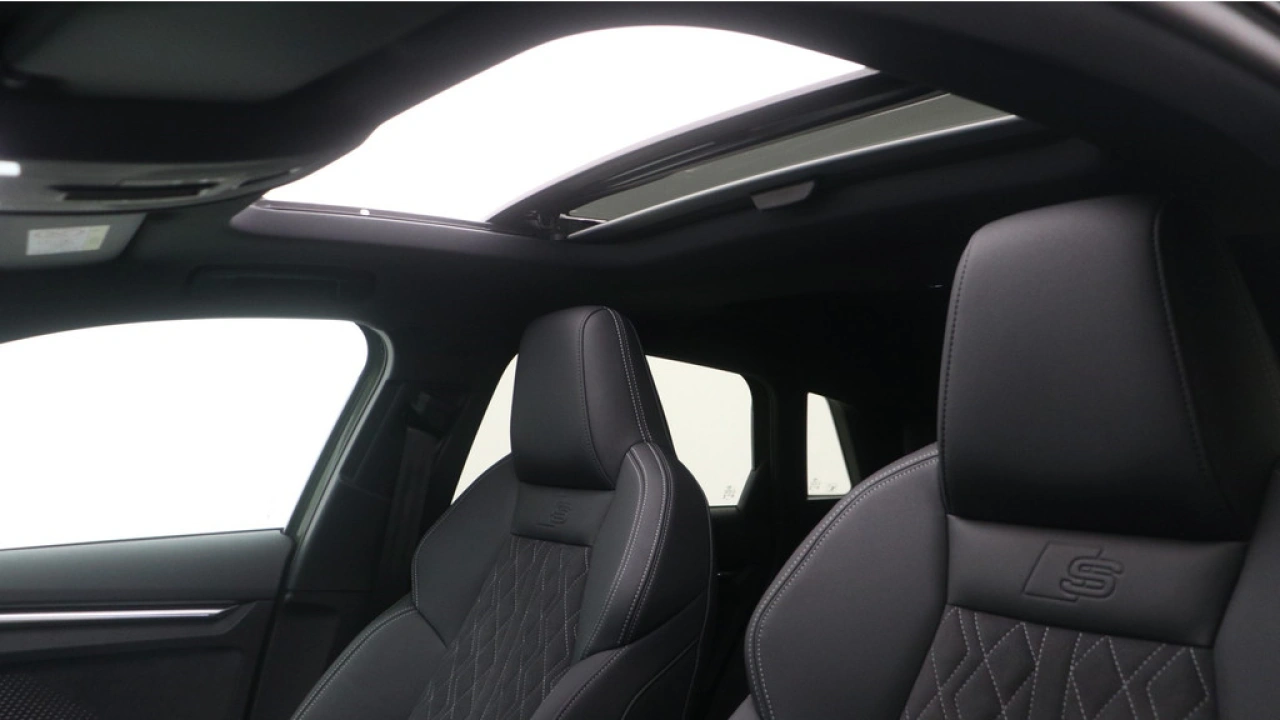 Audi A3 Sportback 2.0 TSFI S3 quattro | Panoramadak | Sonos | Performance-uitlaat titaan |