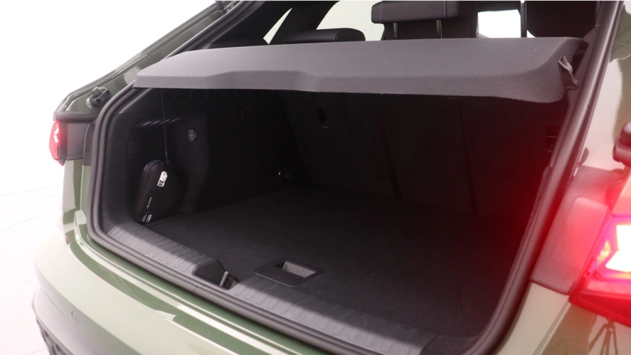 Audi A3 Sportback 2.0 TSFI S3 quattro | Panoramadak | Sonos | Performance-uitlaat titaan |