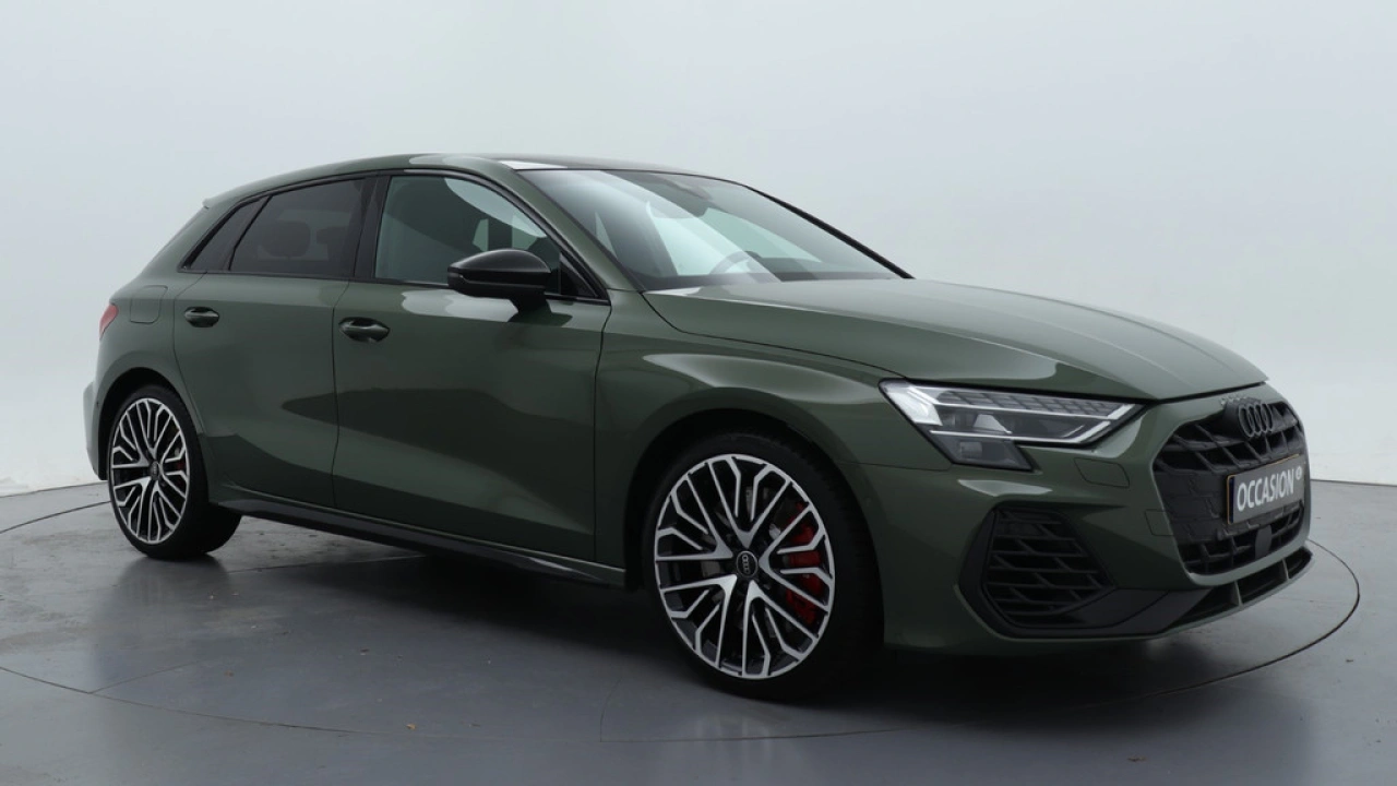 Audi A3 Sportback 2.0 TSFI S3 quattro | Panoramadak | Sonos | Performance-uitlaat titaan |