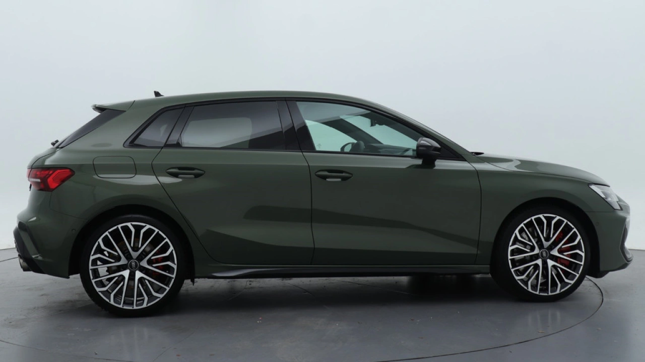 Audi A3 Sportback 2.0 TSFI S3 quattro | Panoramadak | Sonos | Performance-uitlaat titaan |