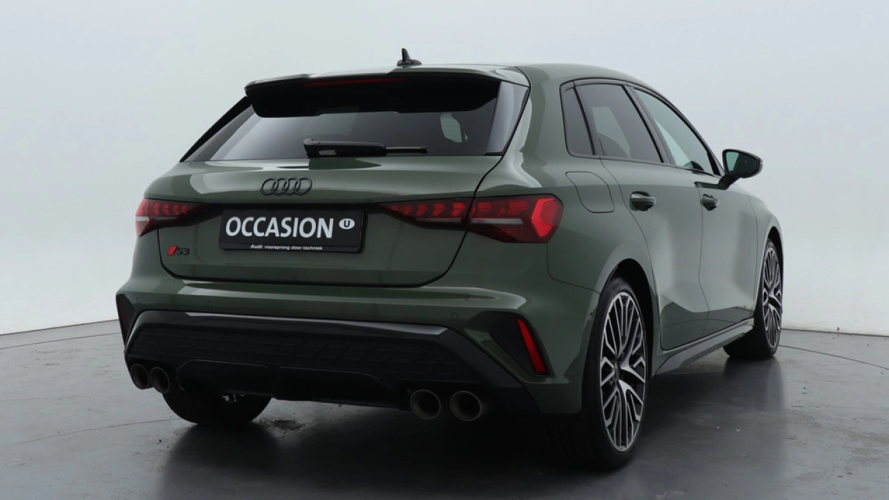 Audi A3 Sportback 2.0 TSFI S3 quattro | Panoramadak | Sonos | Performance-uitlaat titaan |