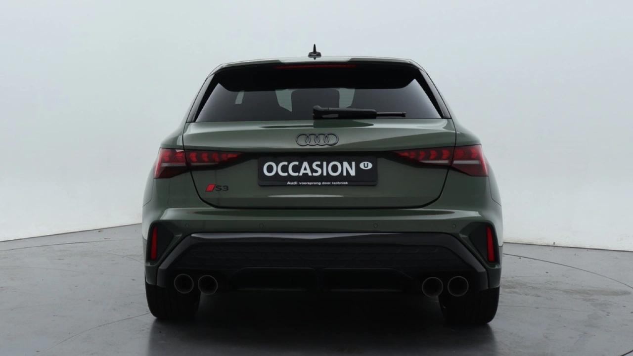 Audi A3 Sportback 2.0 TSFI S3 quattro | Panoramadak | Sonos | Performance-uitlaat titaan |