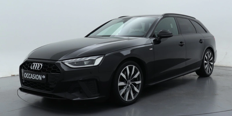 Audi A4 Avant 35 TFSI S edition Competition | Zwart optiek | 18
