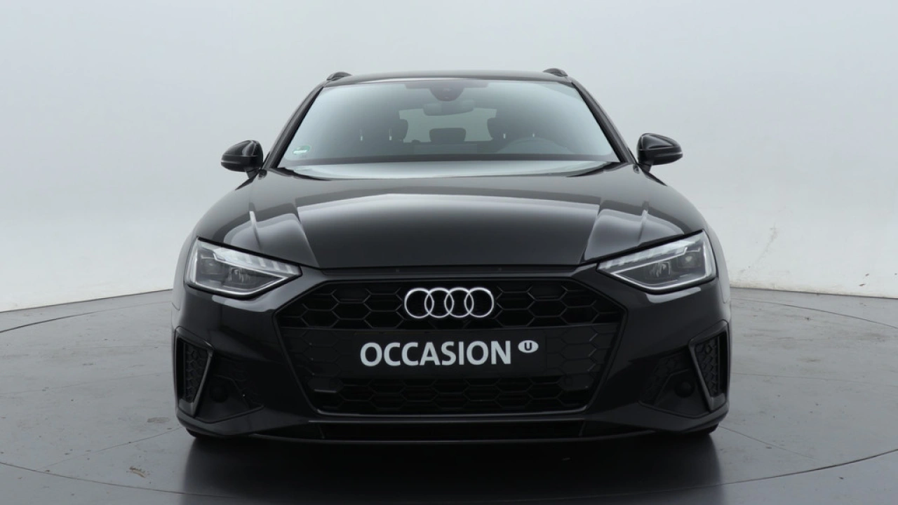 Audi A4 Avant 35 TFSI S edition Competition | Zwart optiek | 18