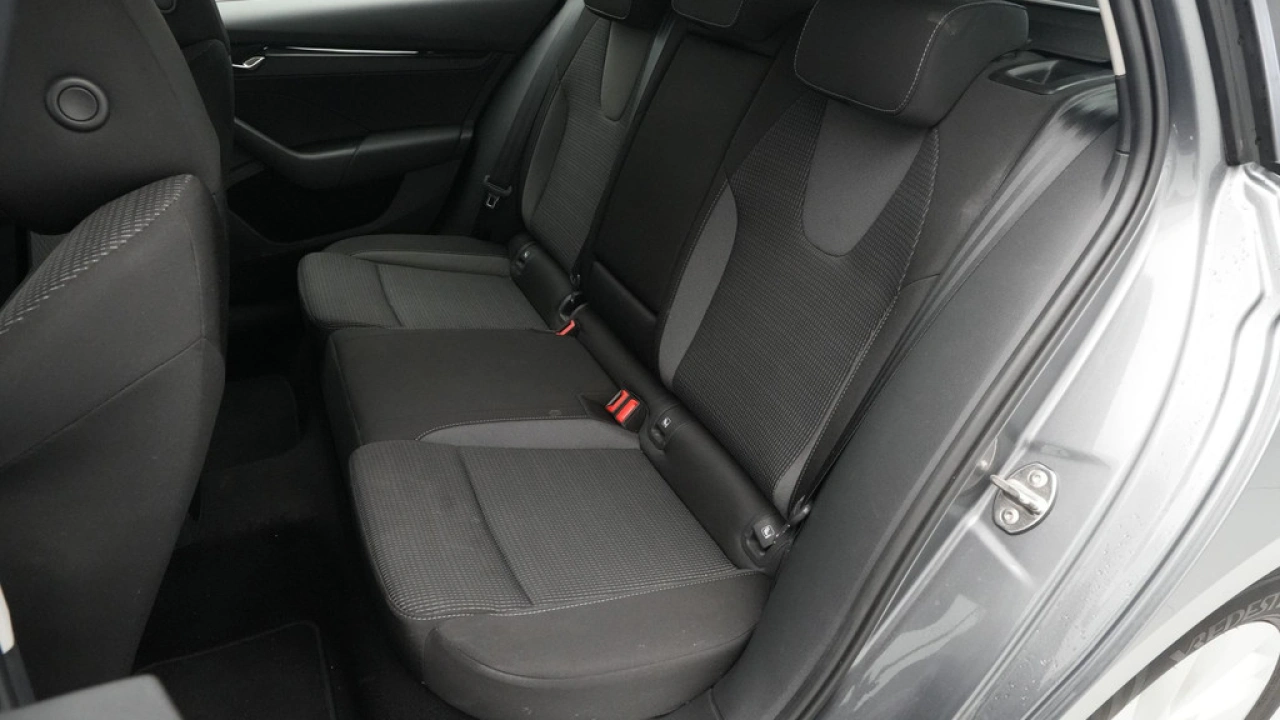 Škoda Octavia Combi 1.0 e-TSI 110pk DSG Business Edition