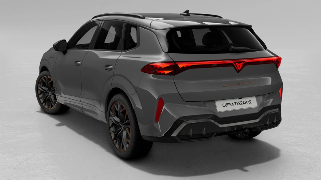 CUPRA Terramar 1.5 TSI e-Hybrid 272 6DSG VZ Performance