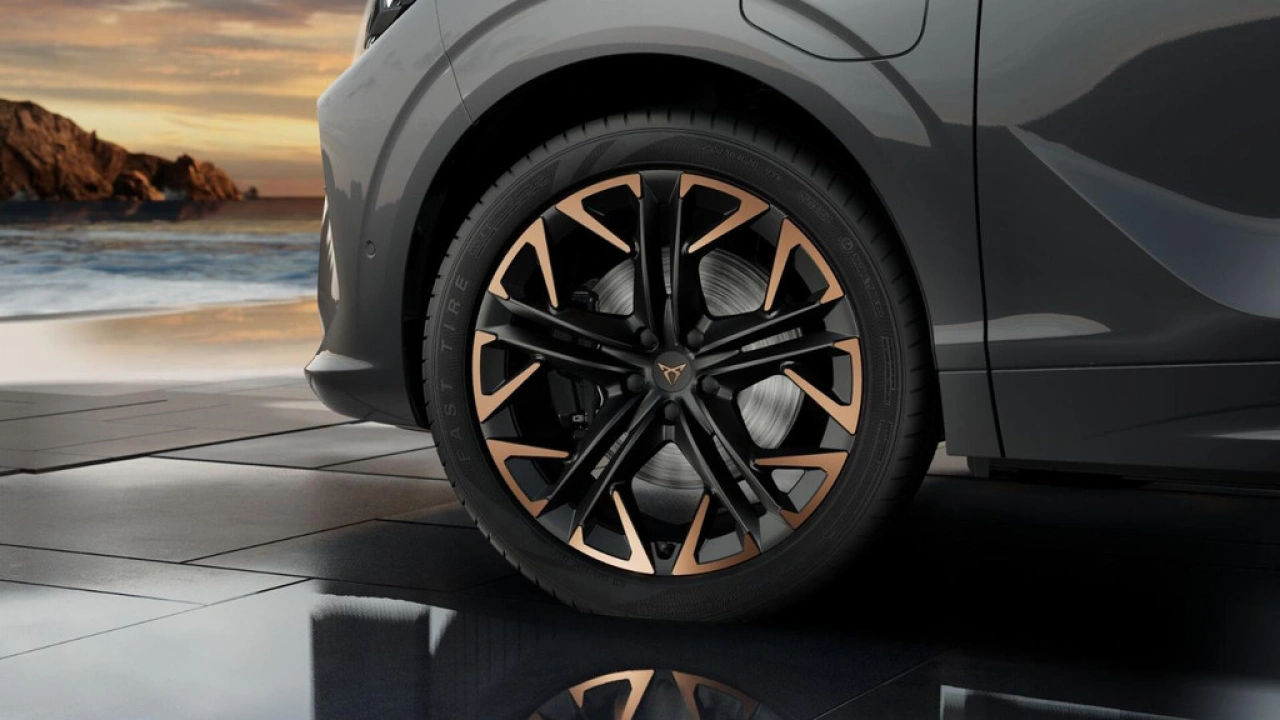 CUPRA Terramar 1.5 TSI e-Hybrid 272 6DSG VZ Performance