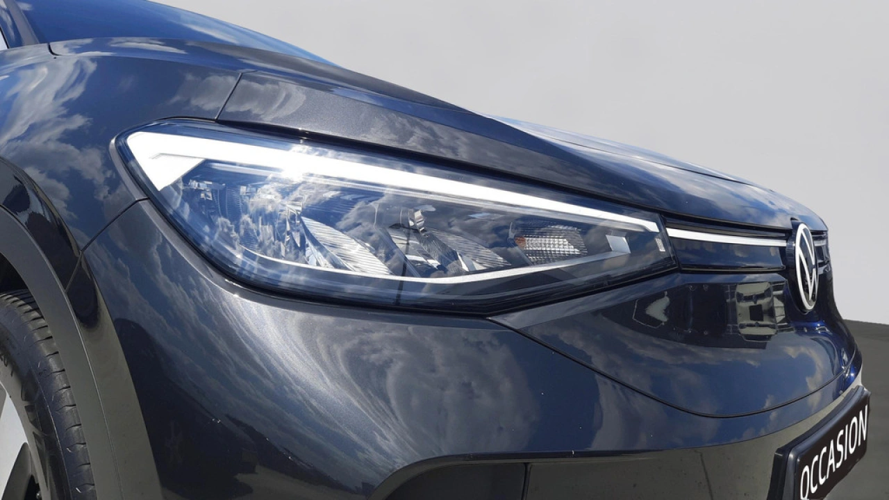 Volkswagen ID.4 First 204pk 77 kWh accu | Navi | PDC | Camera | Donker glas | Alcantara/leer | Verwarmde stoelen | A