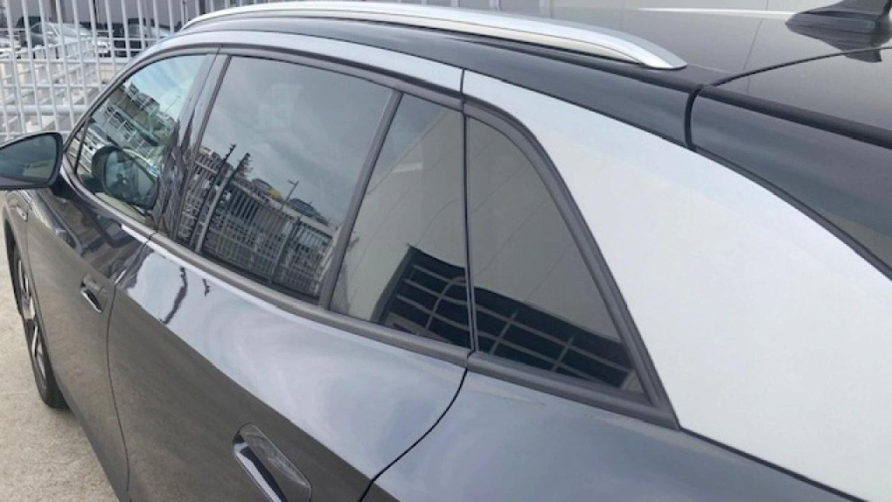 Volkswagen ID.4 First 204pk 77 kWh accu | Navi | PDC | Camera | Donker glas | Alcantara/leer | Verwarmde stoelen | A