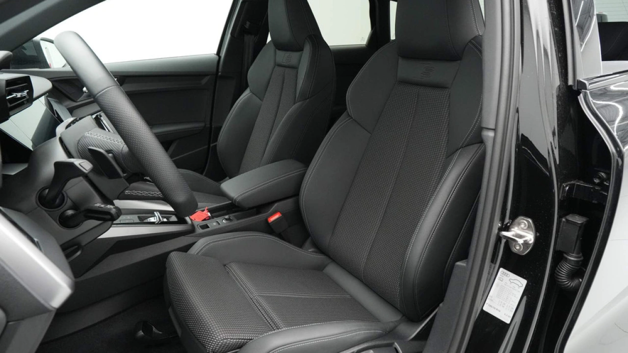 Audi A3 Sportback 30 TFSI 110 pk S-Tronic S line edition