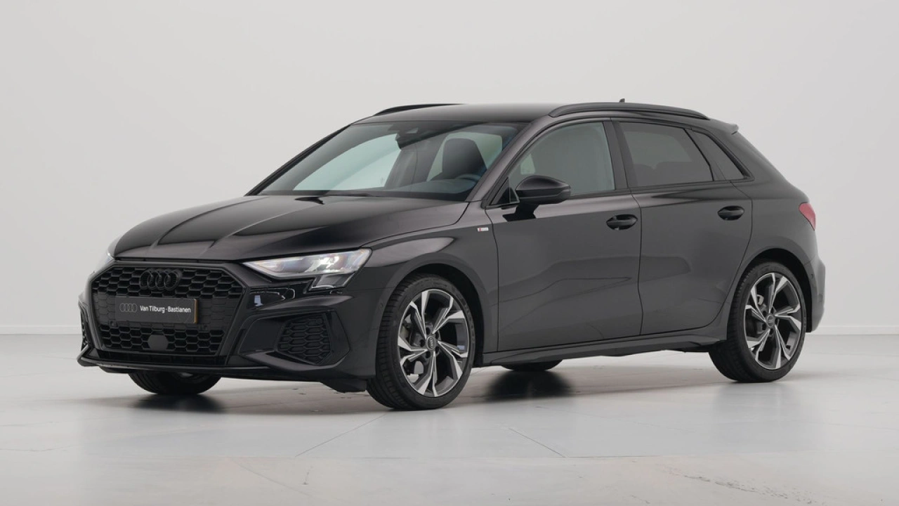 Audi A3 Sportback 30 TFSI 110 pk S-Tronic S line edition