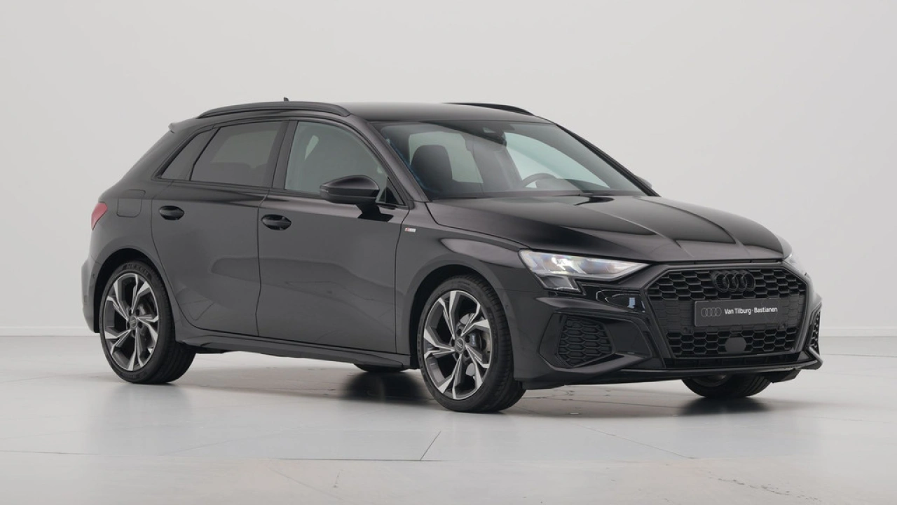 Audi A3 Sportback 30 TFSI 110 pk S-Tronic S line edition