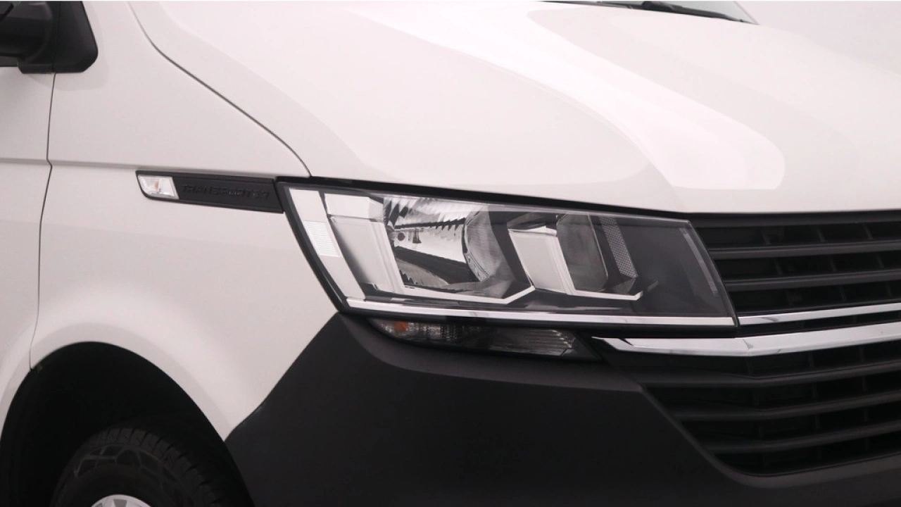 VW Bedrijfswagens Transporter 2.0 TDI L2H1 28 Economy Business