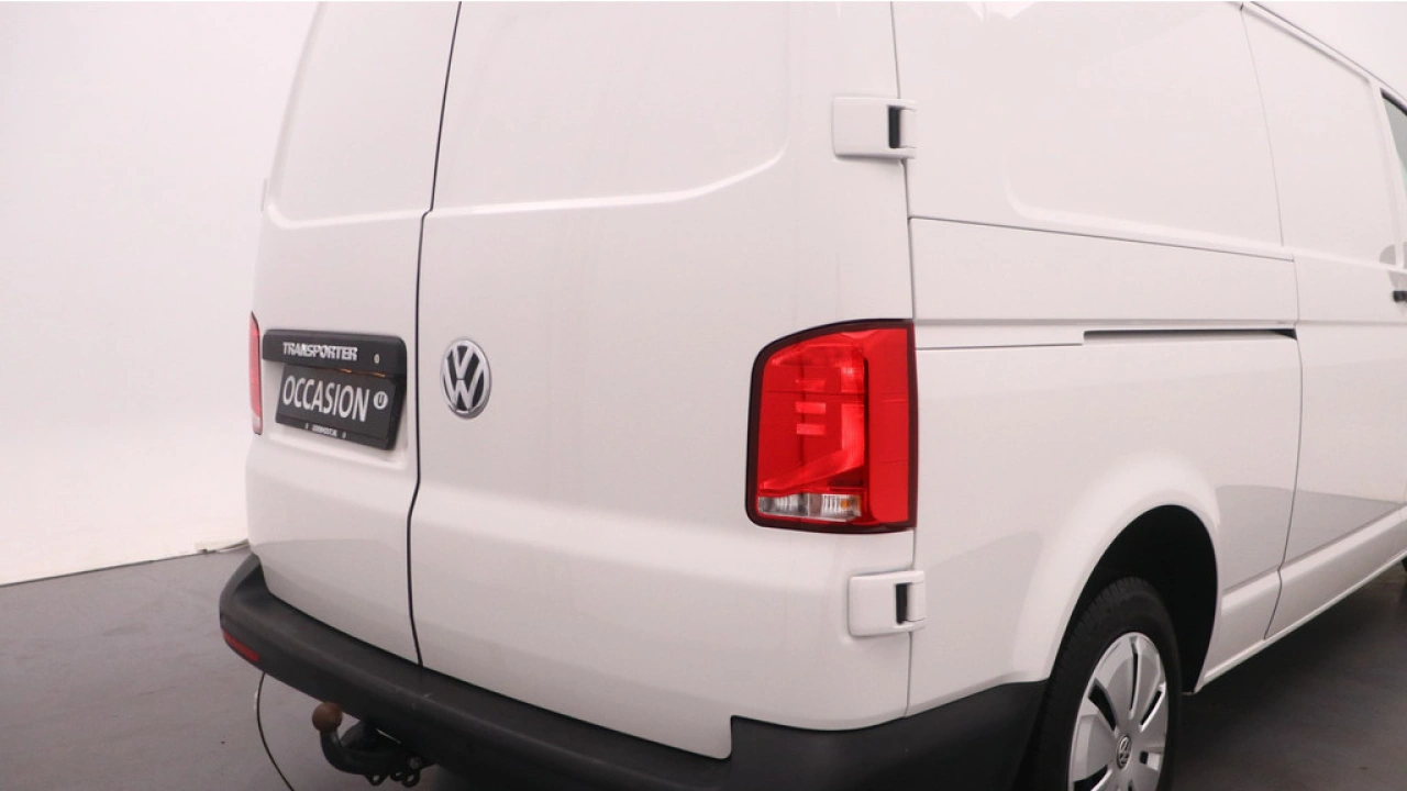 VW Bedrijfswagens Transporter 2.0 TDI L2H1 28 Economy Business