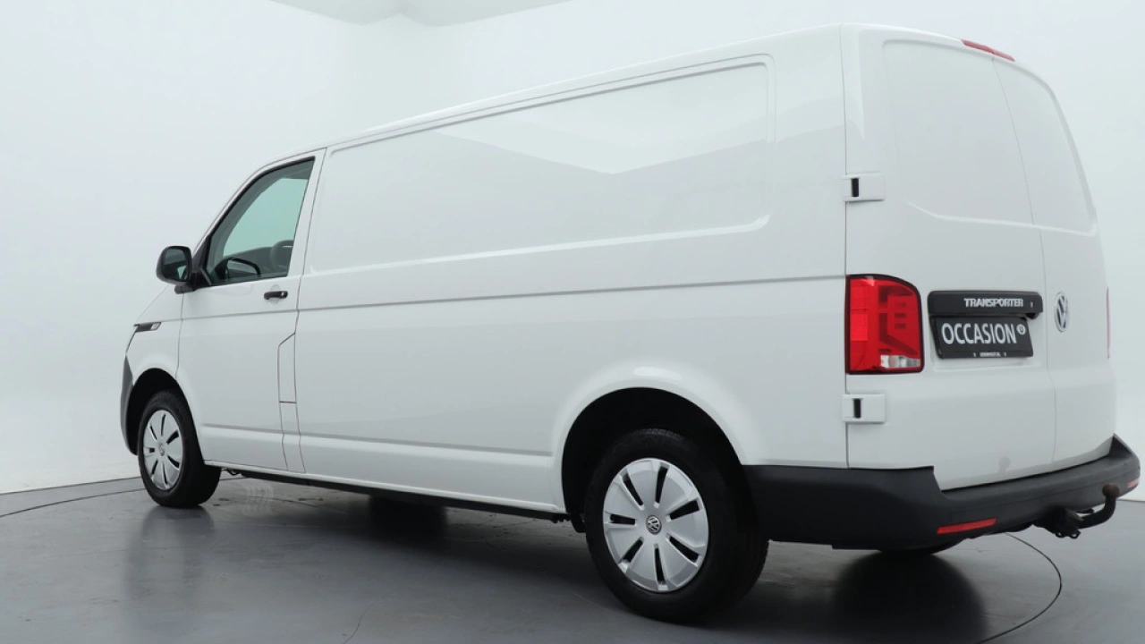 VW Bedrijfswagens Transporter 2.0 TDI L2H1 28 Economy Business
