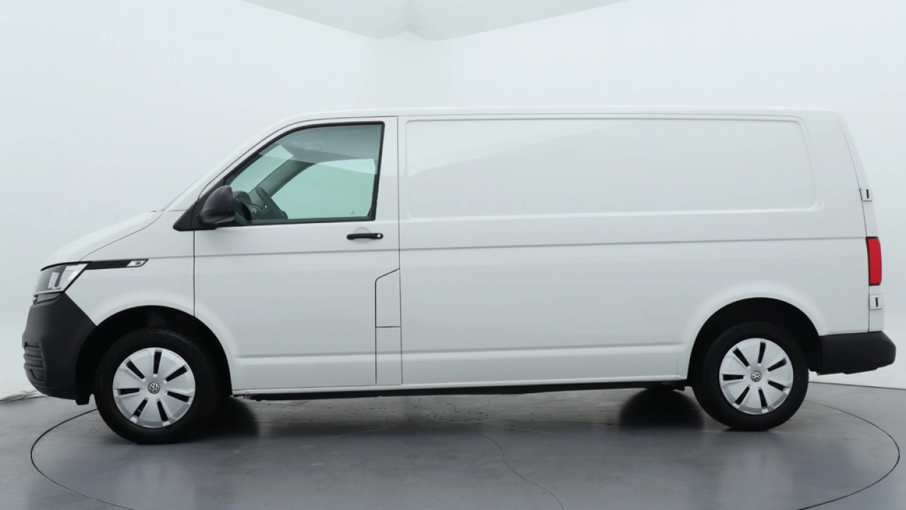 VW Bedrijfswagens Transporter 2.0 TDI L2H1 28 Economy Business