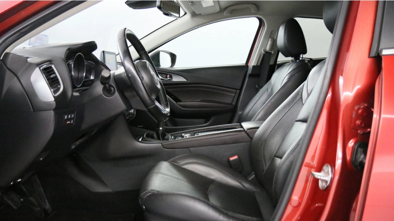 Mazda 3 2.0 SkyActiv-G 120 GT-M