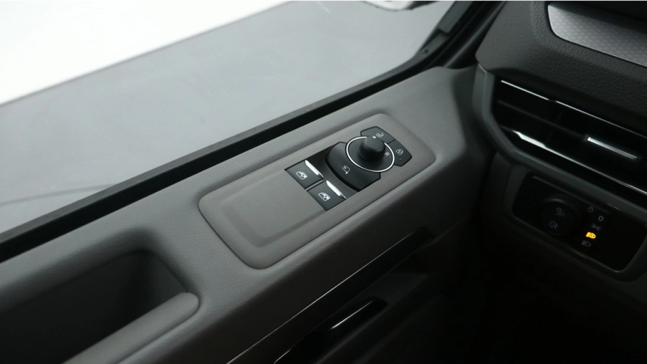 VW Bedrijfswagens Transporter L2H1 2.0 TDI 170pk Automaat 3.0T Bulli