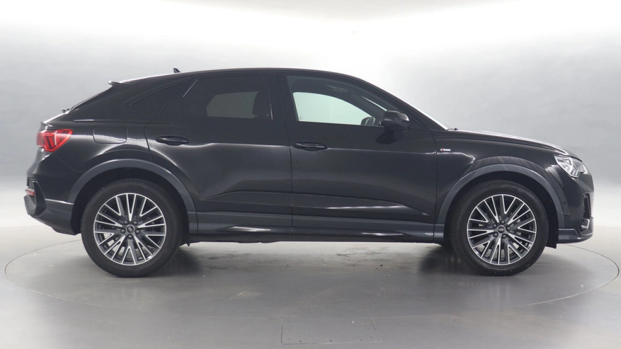 Audi Q3 Sportback 35 TFSI 150pk S Edition Competition S-Tronic